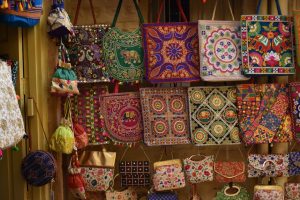 手提袋的故事：你不知道的實用與美學