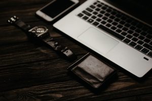 皮銀包選購指南：從皮革種類到實用保養技巧